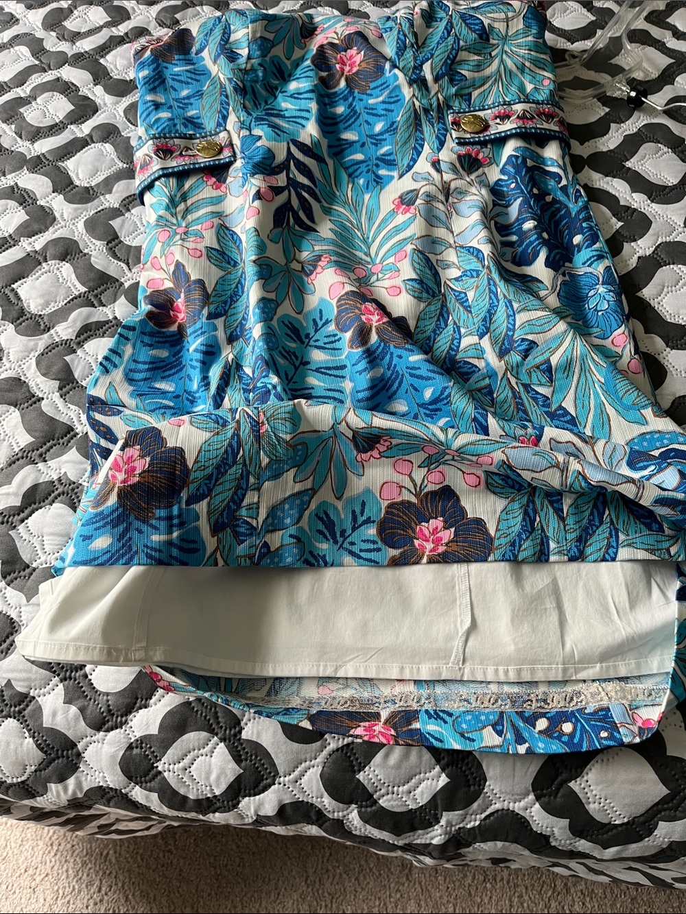 Lilly Pullitzer - Picture 3 of 3
